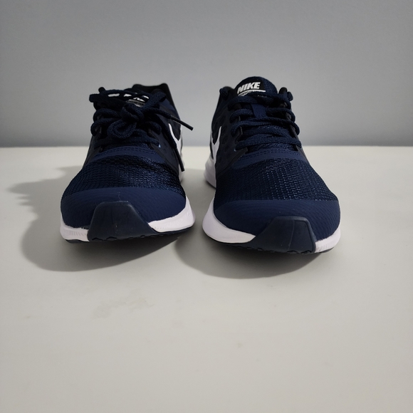 BNIB NIKE Downshifter - Picture 7 of 8